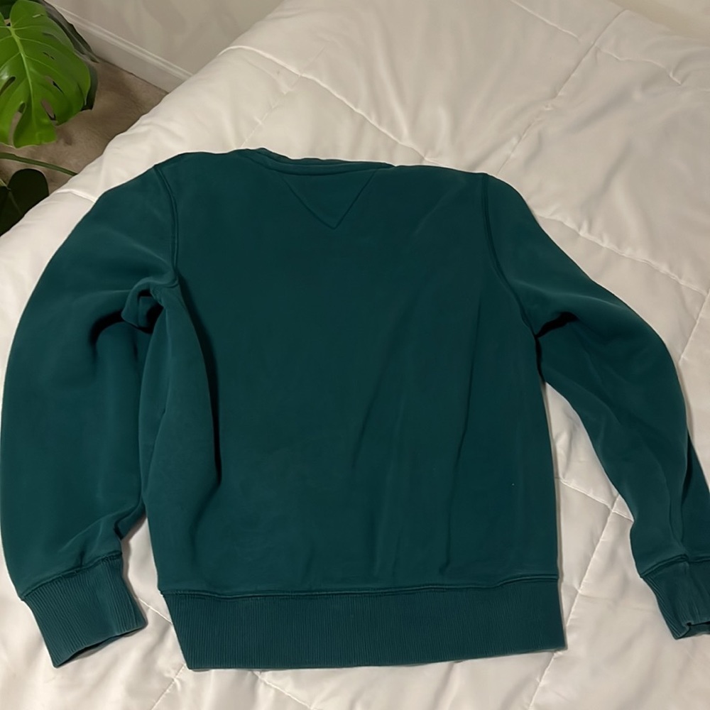 Crewneck - Picture 3 of 3
